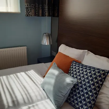Hotel De 3*