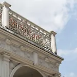 De 3*