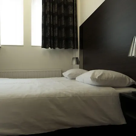 Hotel De 3*