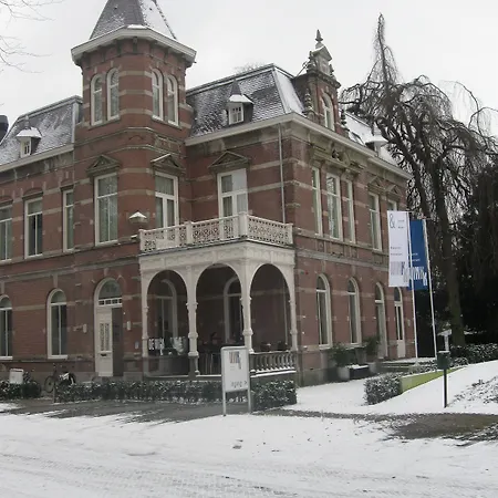 Hotel De 3*